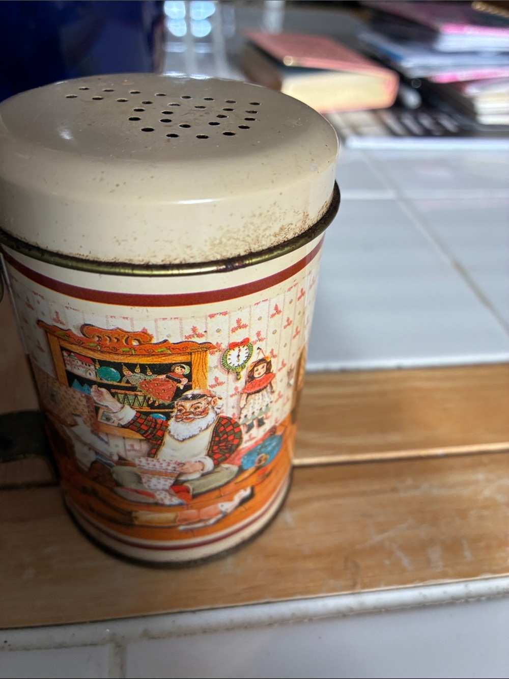 Vintage Holiday Kitchen Salt and Pepper Shakers - Cream and Multicolor - Picture 7 of 13